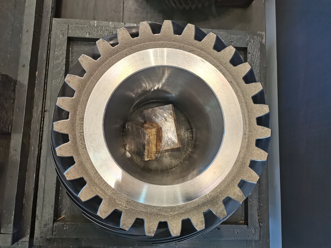 چرخ دنده مخروطی مارپیچی با دقت بالا با سختی HRC45-62 و تعداد دندانه‌های قابل تنظیم برای انتقال قدرت روان